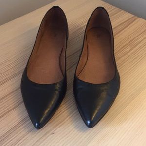 Frye Sienna Ballet leather black flats